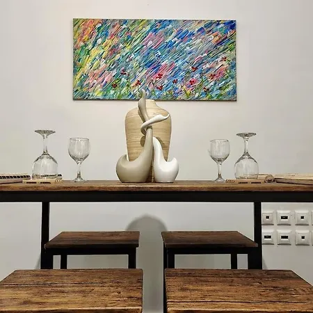 Apartment Beautiful 1-bedroom In The Heart Of *